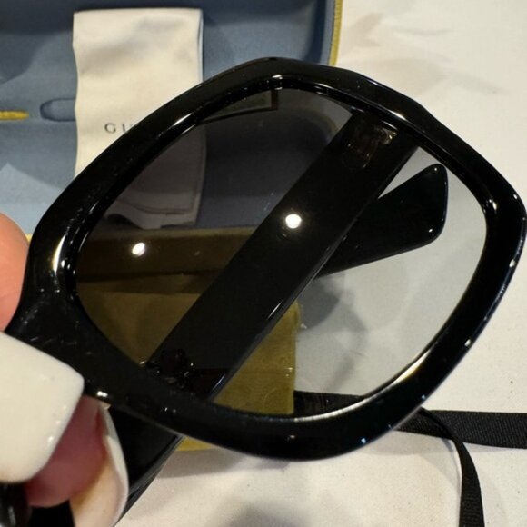 Authentic Gucci sunglasses - Picture 5 of 13